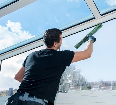 Bild AAA KVALIFICERAD STÄD AB (Foton Lokalvårdare, Bild Städföretag)