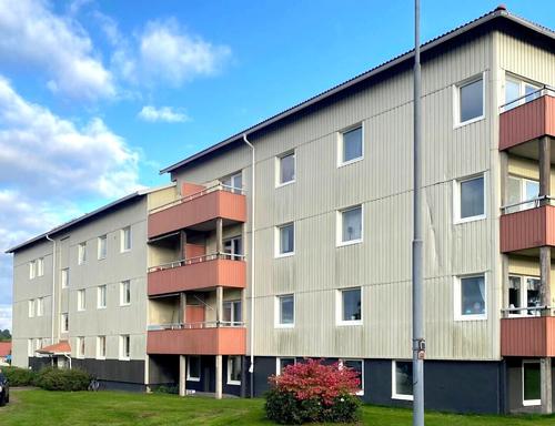 Fönsterbyten i flerfamiljshus – effektiv renovering från JL Fönster & Fasad AB