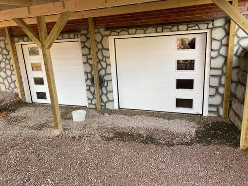 Företagsbild på Dala Garageportar AB – Ett fönsterföretag i Sundborn 2022