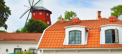Tegeltak på valmat tak