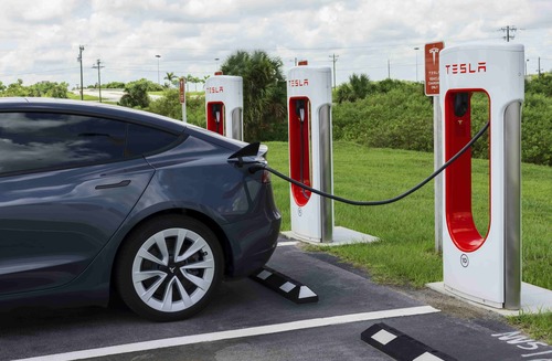 tesla-laddare-västerås