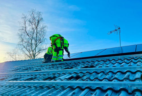 Företagsbild på Rena tak och fasader Mälardalen AB – Ett Företag i Västmanlands län 2023