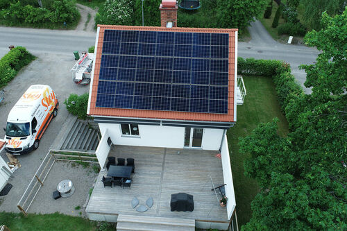 solarpanels-on-the-roof-from-above (1)