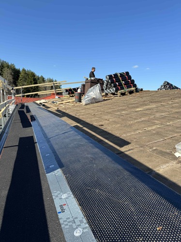 Företagsbild på Mittsverige Tak AB – Ett takföretag i Sundsvall