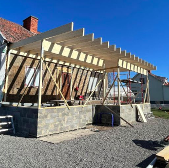 Företagsbild på CG Bygg Karlsborg AB – En takläggare i Västra Götalands län