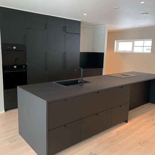 Företagsbild på NVM Bygg & Tak AB – Ett takföretag i Lit