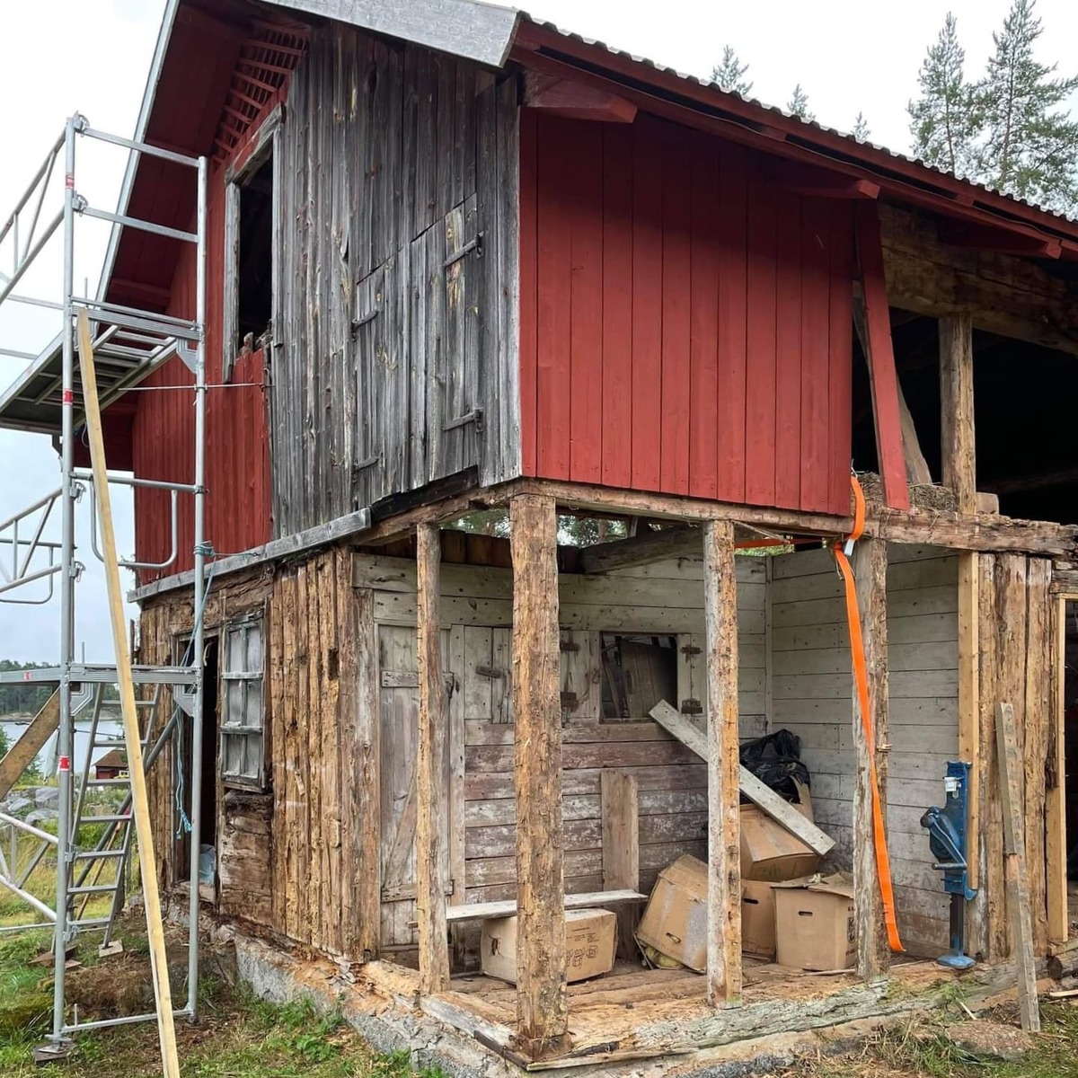 Företagsbild på Tankreds Byggservice AB – En snickare i Östergötlands län
