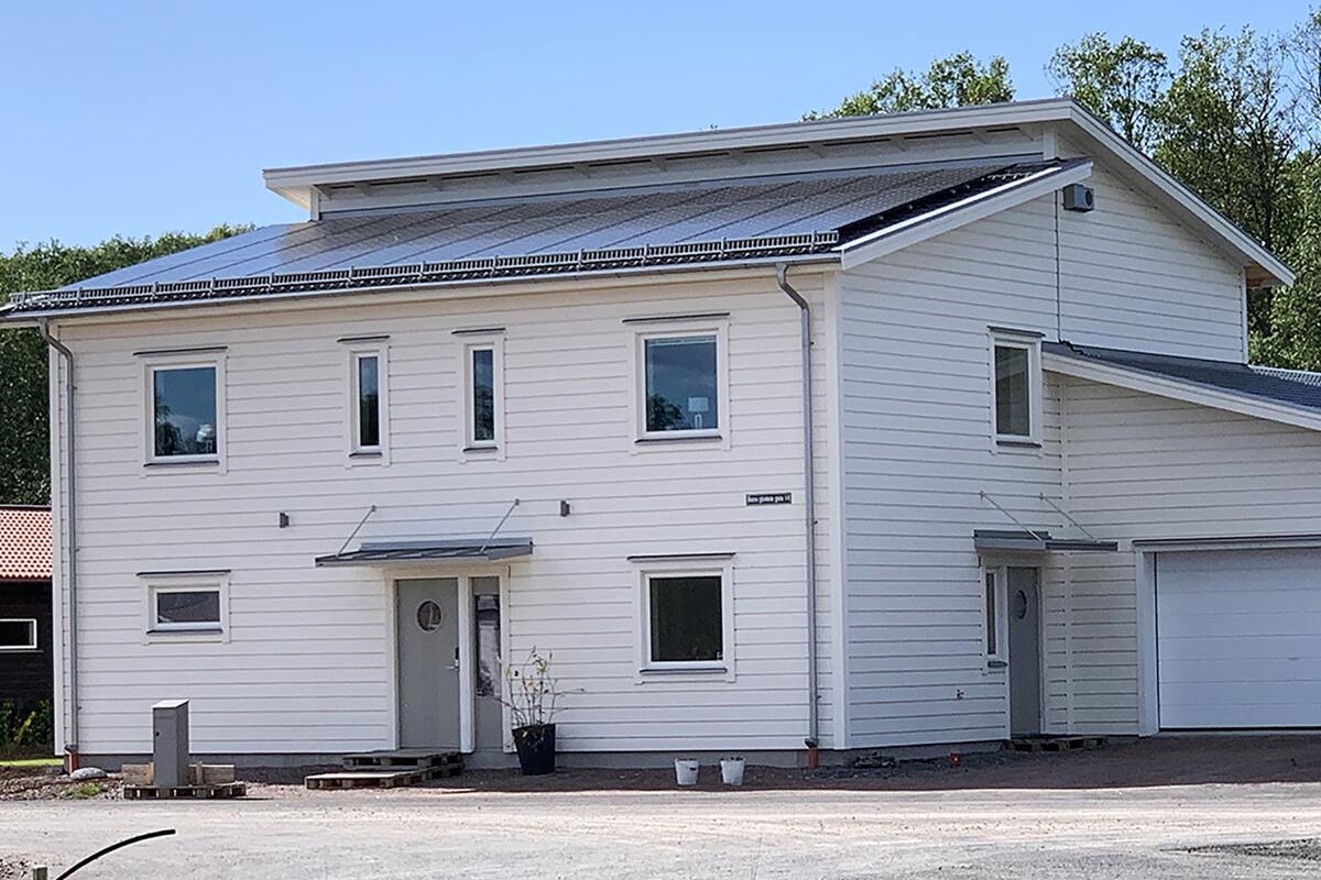 solceller på nybyggd villa solceller på nybyggd villa