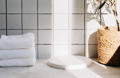 Företagsbild på Holmströms Golvläggning i Västerås – Ett badrumsföretag i Västmanlands län 2025