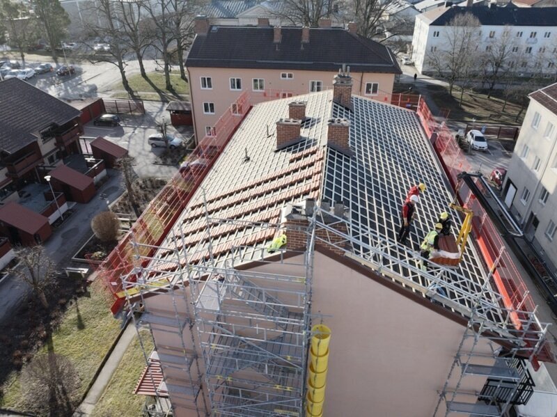 Takläggare i Gimo – nytt tak lagt av Husdesign Gruppen