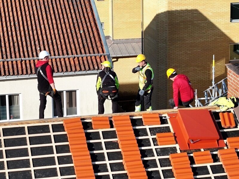 Takbyte utfört av Husdesign Gruppen, takläggare för Degerfors med omnejd