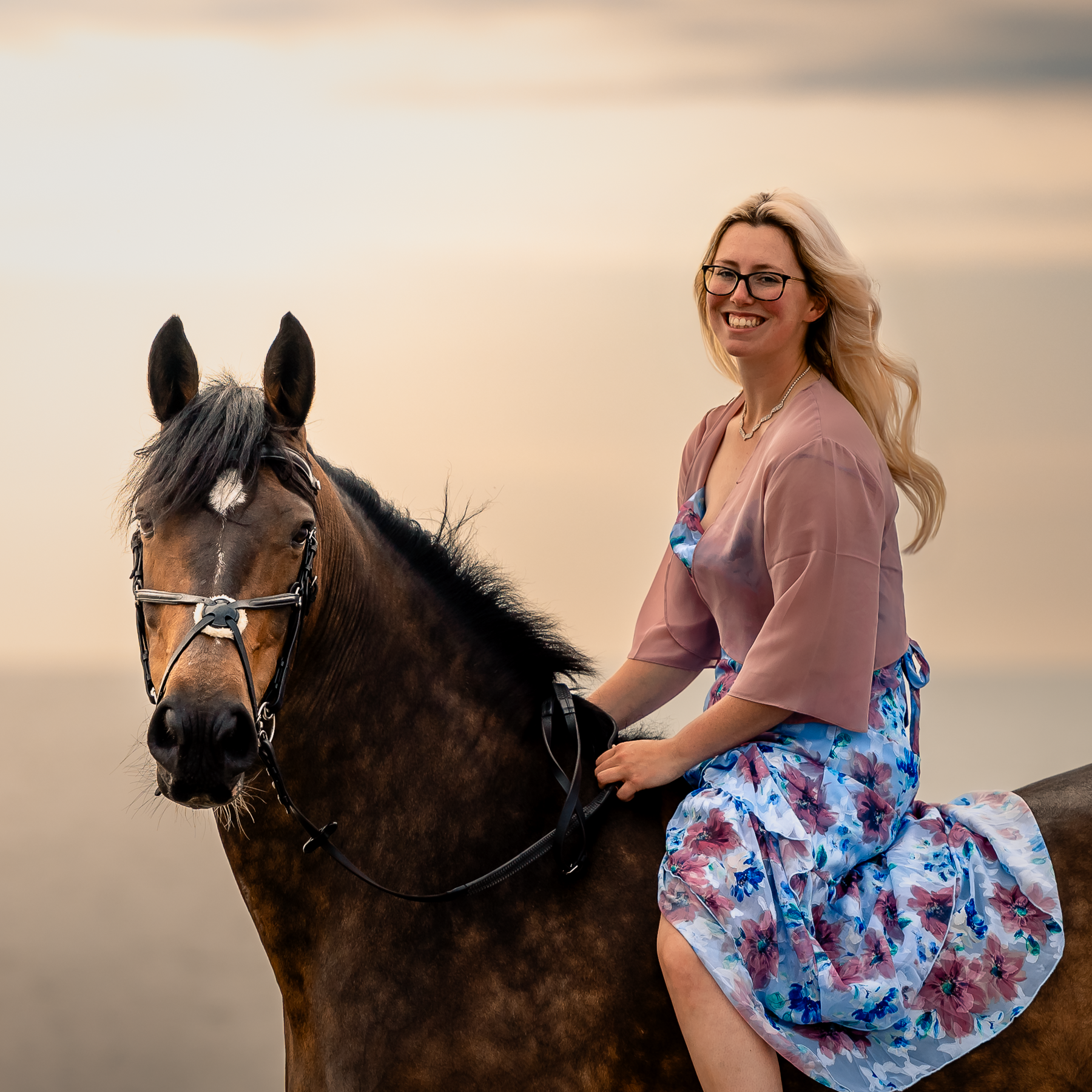 It’s not just “turn up and hope” – your beach shoot is timed to the minute