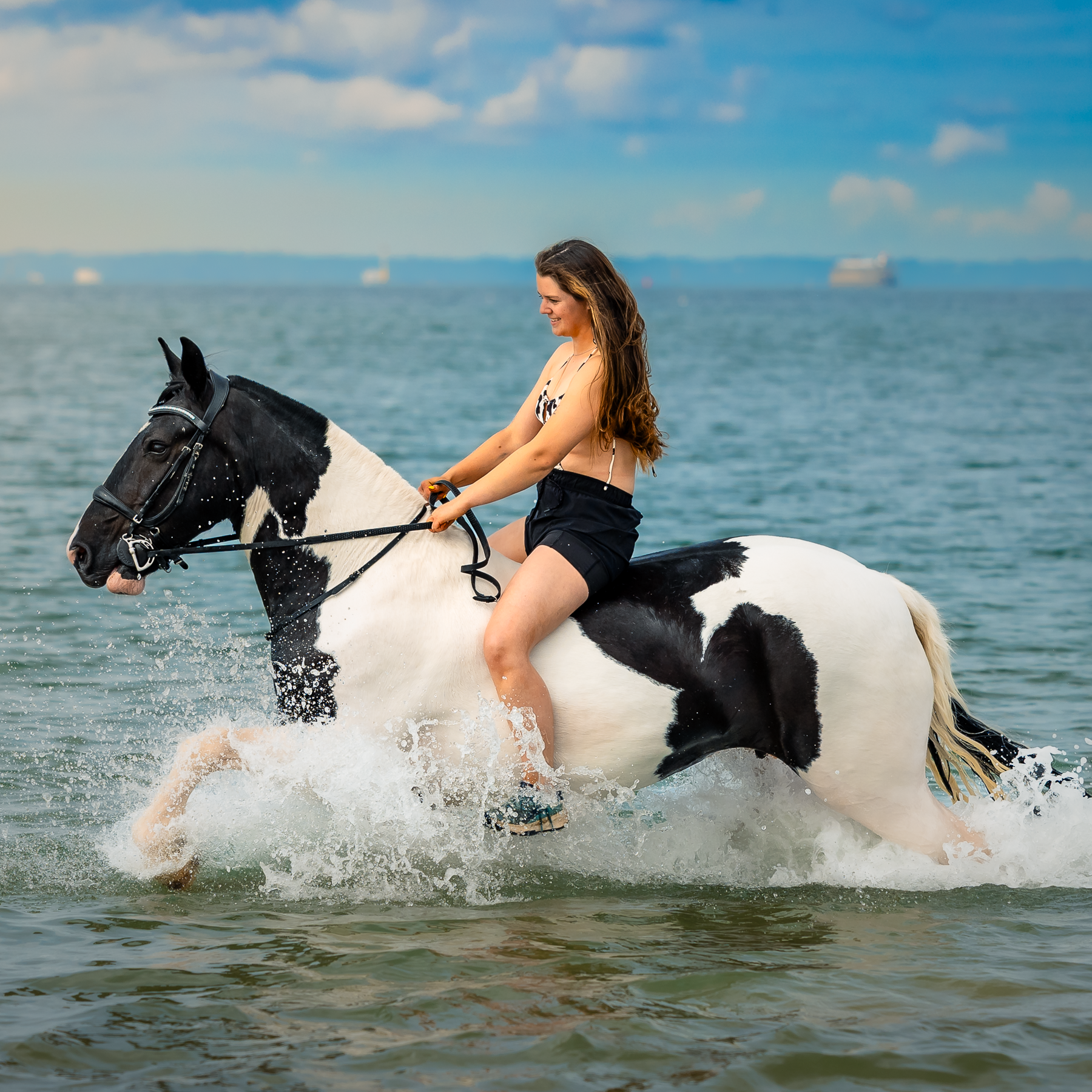 It’s not just “turn up and hope” – your beach shoot is timed to the minute