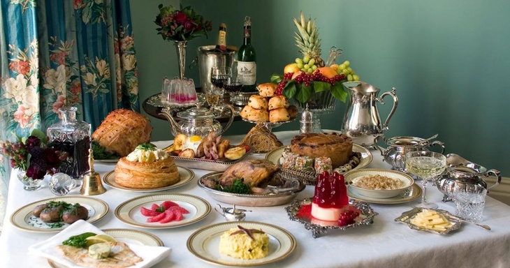 Traditional Edwardian Christmas Dinner