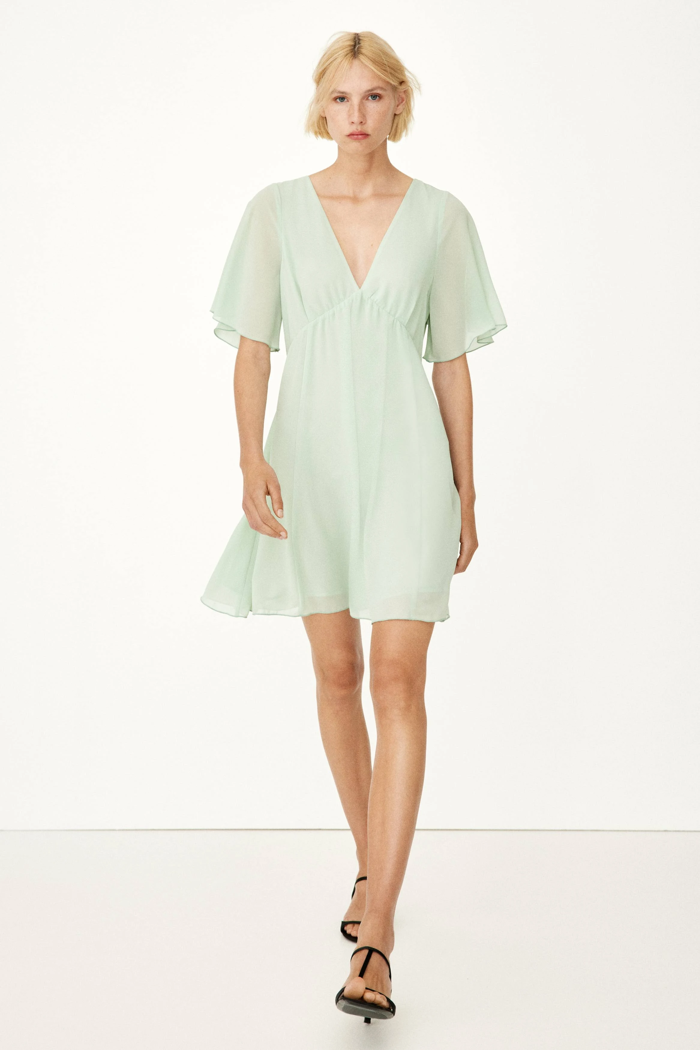 green chiffon dress h&m H&M Balloon-sleeved Chiffon Dress Green