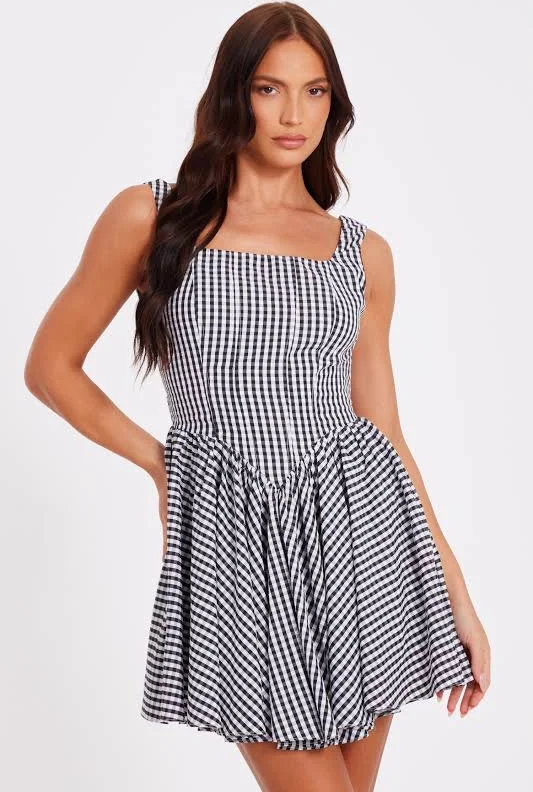 quiz skater dress Quiz Strappy Puff Ball Skater Dress - Black
