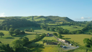 Starlink Internet for our Honeypot House in Wales project media 1
