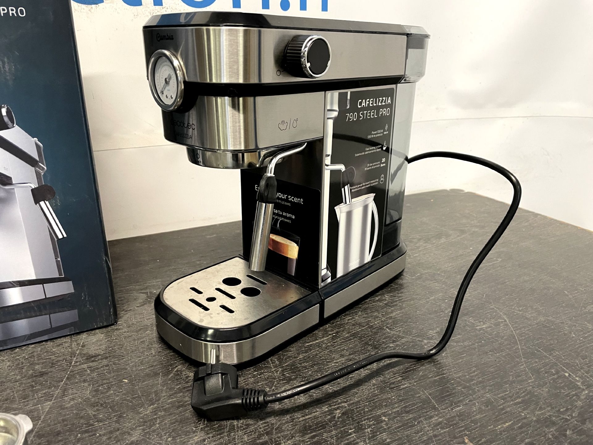 CECOTEC - MACHINE A CAFE EXPRESSO CAFELIZZIA 790 STEEL | Alcopa Auction