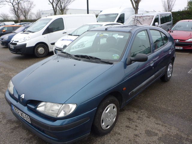 Renault Megane 10 1995 01 1999 Megane 1 6ie Rt Alcopa Auction