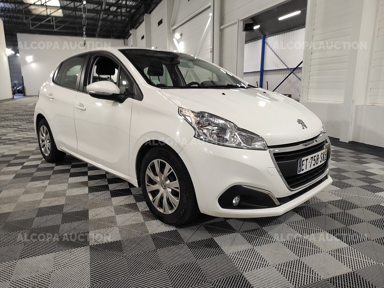 Peugeot 8 Affaire 8 Affaire 1 6 Bluehdi 100 Bvm5 Premium Pack Nancy Alcopa Auction