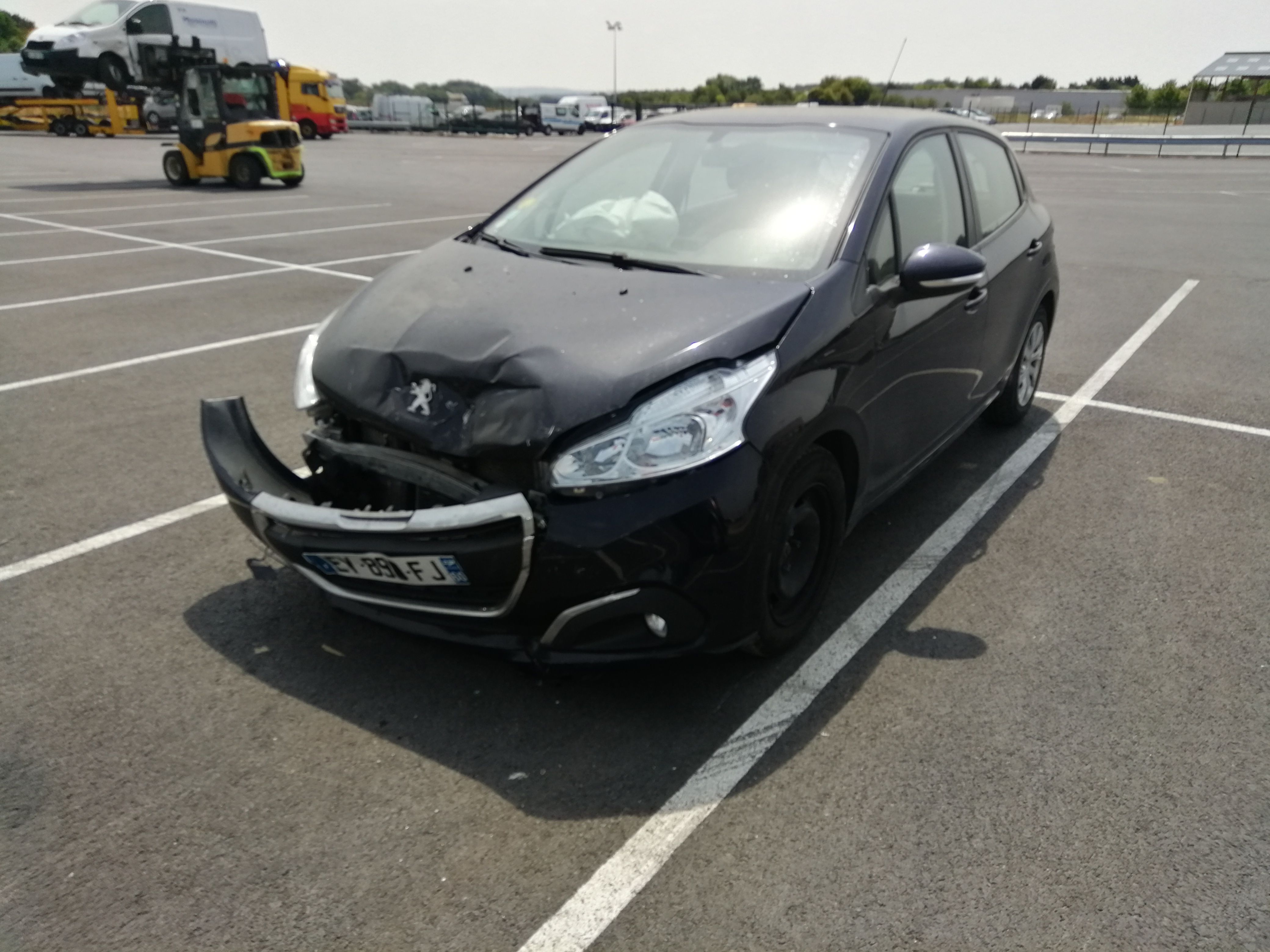 Peugeot 8 Affaire 8 Affaire 1 6 Bluehdi 100 Bvm5 Premium Pack Alcopa Auction