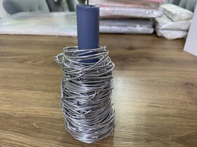Wire candle holder