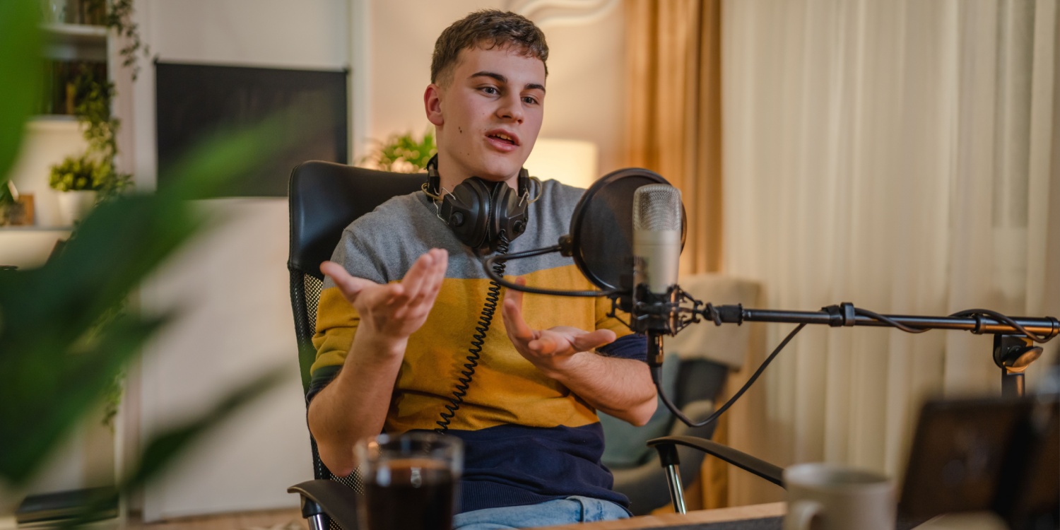 Thumbnail for How to start a podcast business in the UK.