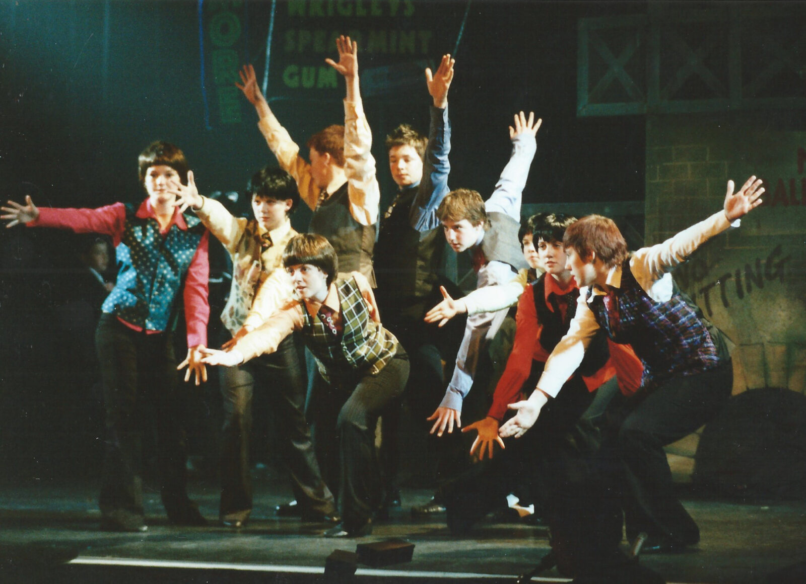 Phoenix Youth Guys and Dolls June 2004 1 Jonnie Milne