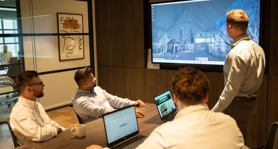 We pivot fast, with on-site processing and in-house data modelling, we minimise your time on-site and avoiding costly site re-visits and time consuming redraws. ﻿Increase accuracy, improve work flow, expedite design.