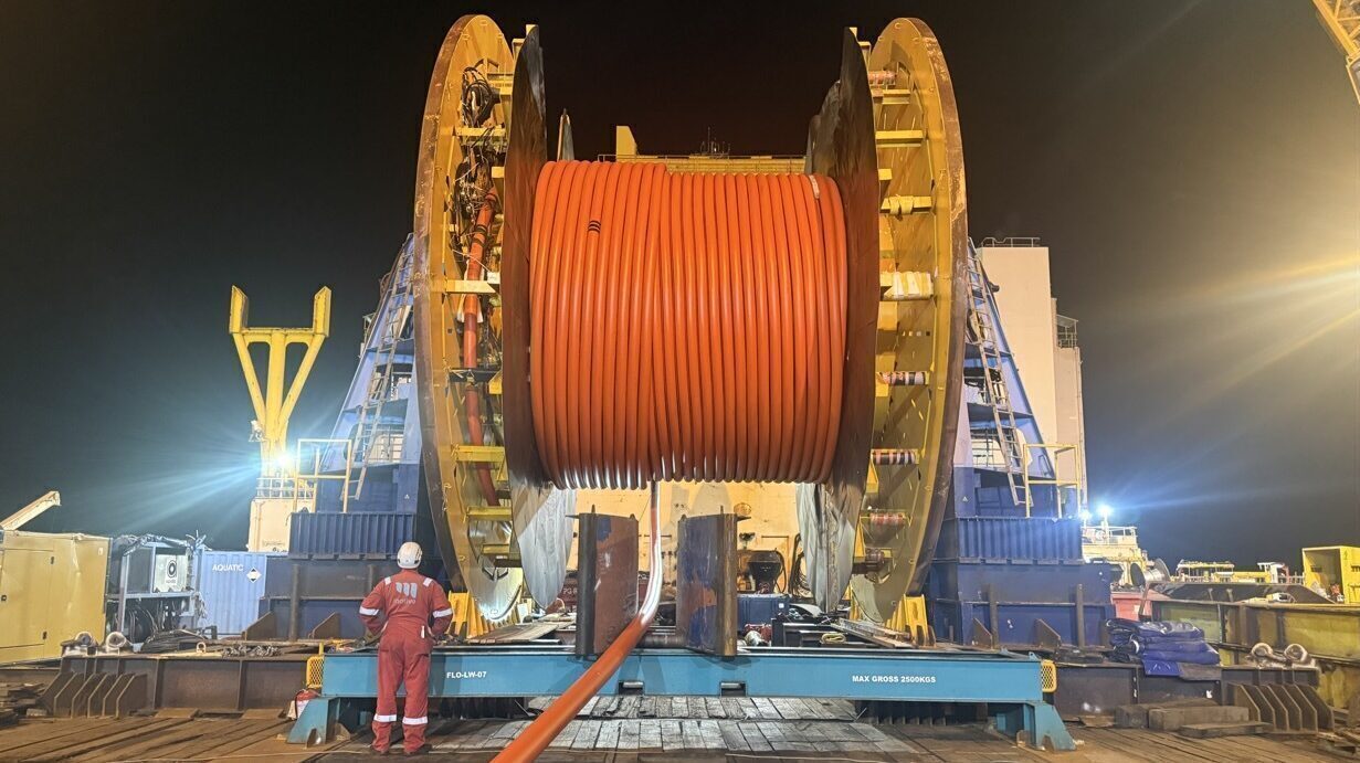 Motive 500Te Reel Drive System handling 52km of product during multi phase Angolan campaign
