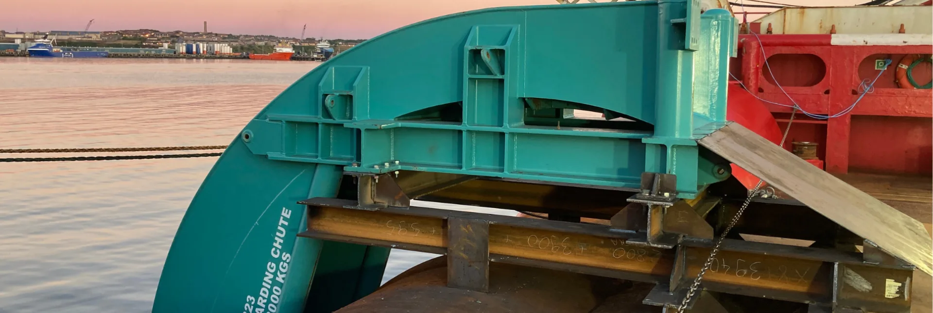 Overboarding Chutes Slider 3