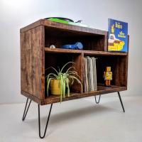 A custom media unit that's heading out of the workshop this week..... Knotty wood, wax and hairpin legs complete with a 'now playing ' sleeve holder ........ Enjoyed building this one!

farrowandball thehairpinlegco
#reclaimedwoodfurniture #reclaimed #reclaimedwood #record #recordplayer #vinylcollection #woodcraft #woodworking #woodgrain #hairpinlegs #solidwood #bespokefurniture #customfurniture #etsy #etsyshop #lovewood The Hairpin Leg Co. #northernquartermanchester #nqmanchester #ancoatsmanchester #drawers
#chestofdrawersmakeover thehairpinlegco fiddes_woodfinishes  #whoisthisdoingthissynthetictypeofalphabetapsychedelicfunkin #diningroom #tv #mediaunit #furniturecool