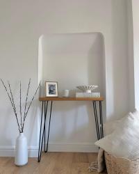 Hallway styling 🤍

This table was made from left over wood from our kitchen worktops and legs from thehairpinlegco 🫶

Vase and stems- dunelmuk 

Basket- bm_stores 

Cushions- hmhome 

Bowl- hmhome 

#diyhomedecor #hallwayideas #diyhomeprojects #hallwaystyling #hairpinlegs #diyconsoletable #consoletabledecor #consoletable #diytable #diyideas #homedecor #homestyling #neutraldecor #neutralhome #neutralstyle #hallwaydecor #hallway #scandiinspo #consoletablestyling #decorfinds #myhomebeautiful #hallwayinspo #entranceway