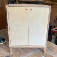 Birch Ply cabinet with iroko hardwood legs.  Copper handles from thehairpinlegco #smallbusinessuk #supportlocal #handmadefurniture #woodworkingcommunity #woodworkingtools #furnituremaker #furnituremaking #madebyhand #makersmovement #workshop #madeinsuffolk #woodworkingfromhome #woodworkfromhome #handmade #handmadefurniture #carpentery
#handmade #workshopinstagram #recycledwood #reclaimedwood #woodshop #crafting #woodshop #makersgonnamake #cocktailcabinet #drinkscabinet