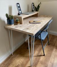 White hairpin legs now available on our Etsy shop! We’re loving them with our ‘natural’ finish worktop🤍