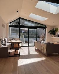 Autumn sun ☀️🍂 

This is the first autumn with our extension space finished and I love how the sun is moving differently. Just ignore the dirty hand marks and the dog running through mid shot… a little bit of a reality for you this morning! 

Where people find the time to keep the house tidy, work and keep other humans alive?! 😂 

Post contains previously declared pr’s

#pitchedroof #pitchedroofextension #homeextension #renovationproject #familyhome #pegwall #climbingwall #blackbifolds #ukhome #ukhomeinspo