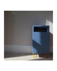 B E D S I D E

A pair of bedside cabinets, I really like the bright yellow hairpin legs!

#bedroom
#bedsidetable 
#hairpinlegs 
#furnituremaker 
#bedroommakeover 
#homesweethome 
#cabinetmaker
#home
#homedecor 
#homestyling