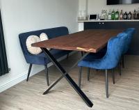 Slightly rushed photos of the table in position.  Overall I’m happy with my first attempt.  Learnt a lot and that was part of the purpose of doing it.  What do you think ? 
What should I do for the next project ? therealsalvagesister
Stained with littlefairswoodfinishing 
Legs from thehairpinlegco #beginnerwoodworking #woodworker #woodworking #carpentry #carpentryskills #joiner #joinery #scaffoldboardfurniture #scaffoldfurniture #furniture #diningtable #table #walnut #darkwalnut #stain #woodstain #walnutstain #darkwalnutstain #pine