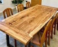 Okay last shot of the Gleno table

You can see the symmetry of the piece from using bookmatched boards - slabs that grew next to each other so when cut you get close to a mirror image 

The legs are the square industrial frame from thehairpinlegco 

#home #sustainableliving #bespokedesign #woodenfurniture #finefurniture #handmade #diningtable #table #interiordesign #designer #maker #interiors #boughandburr