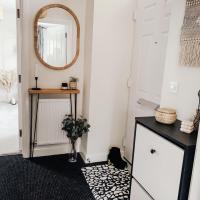 5000 💫
I cannot believe that over 5000 of you follow our little home account. Thanks for all the love & continued support 🥰 
.
.
.
.

#hallway #scandihome #scandihomestyle #scandi #scandinavianstyle #hyggehome #ikea #ikeaatmine #nordic #ikeahack #mattify #monochrome #monochromedecor #animalprint
#mynewbuildnest #dailyhomeshare #spotmyhouse #discoverunder10k #rattanmirror #consoletable #beautifulhomesfeature #hallwaydecor #hallwayinspo #hallwaydesign #hallwayideas #hallwaymakeover #hallwaystyle #homeinterioruk #ukhomeinspo #neutraldecor