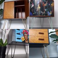 ✨ New blog! ✨ •
We caught up with the amazing @designretrobrighton – Expert in:
☎️ Midcentury design
🎨  Furniture refinishing
🌷 Decoupage
•
With a perfectionist's eye and an artist's vision – she transforms tired, old furniture into statement pieces. 👀 •
Follow the link in bio for more about her process and inspiration #linkinbio
V
V
V
#hairpinlegs #gplan #paintitbeautiful #geometrics #lineardesign #metallicgold #handpainted #paintedfurniturelove #refinishedfurniture #upcycledfurniture #upcycledvintage #vintagemeetsmodern #moderntwist #preloved #myprelovedhome #midcenturymodern #mymidcenturymix #teakfurniture #woodgrain #thegplanstory #gplandesign #furniturerefinishing #furnitureupcycling #statementfurniture #gold #thehairpinlegco
