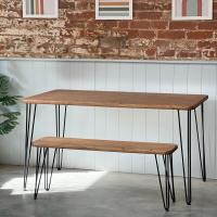 KEP // a slight variation to our popular VIET dining set. The KEP features the same stylish hairpin legs but the tops have rounded corners and edges for a more tactile feel 🍽️🌲

#TableInspo #DiningDecor #DiningTableandBench #DiningTable #HandmadeTable #HandmadeFurniture #HairpinLegs #PennyWoodBespoke #KingsLynn #Norfolk #CustomFurniture #HandmadeFurniture