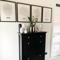 While we were off we finally got round to hanging these prints we bought from theplatform.macduff months ago! We wanted to hang them in a square but under estimated the size of them 🤣🤦🏻‍♂️ so a line works perfect and of course has to be in line with the door frame. Our upcycled ikeauk unit is holding up with after using frenchicpaint and finished with square handles from thehairpinlegco swipe for a before of when we got the keys last October ⏩⏩
•
•
•
•
•
•
•
•
•
•
•
•
•
•
•
•
#upcyle #interiors #interiorstyling #interiorinspo #hallwayinspo #hallwaydecor #prints #lobby #lobbydecor #shoestorage #monochrome #monochromehome #monochromeinteriors #black #white #maps #map #scottishinteriors