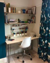 We decided that Issys craft desk wasn’t cutting the mustard after all. It was a cast off computer desk from her brother which was too shallow, and the sliding top was driving her mad! 😣 So we have installed the same set up as her brother. Bespoke ply desk top and shelves from rj_parryjoinery and hairpin legs and brackets from thehairpinlegco No doubt this will become a make-up station in about three years time, but until then there’s lots of space for some serious crafting now 📚✂️🖍
#kidscraftdesk #kidsdesk #madetomeasure #loveply #kidsroom #thedustyloft #loftconversion #loftbedroom #loftspace #dormerextension #homeextension #dormer #1930shome #1930srenovation #1930ssemidetached #smallspacedesign #sideextension #needmorespace #smallspaceworkinghard #smallspacebigplans #fullrenovation #homerenovation #houseextension #renovationproject #renovation
