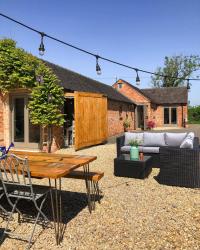 Slow Sundays.
.
Not much on the agenda today, a few bits to do in the garden and hopefully light the pizza oven if the weather is on our side. .
Hope you’re all taking it easy ✌🏼
.
.

#thehivebarn
#barnconversion
#oakbeams 
#bifolddoors 
#sorealhomes 
#actualinstahomes
#myidealhome
#howihome
#apartmenttherapy 
#houseenvy
#rockmystylishhome 
#interioraddict
#farmhousefeatures 
#interiorstyling
#roomporn
#interior_and_living
#interior2you
#interiordesire
#wisteria
#idealhome
#barnliving
#housedesign 
#housedecor
#roomdecor 
#bhghome 
#farmhousehomes 
#livingetc