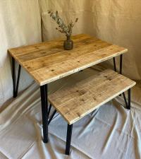 New legs, who dis?
.
We are excited to offer new style legs with our dining tables and benches.
.
The box hairpin leg and single pin box leg are available to buy on our products. The box hairpin leg can also be made suitable for outdoor use too.
.
Head to thedancingwoodman.com thedancingwoodman.etsy.com or link in bio 🕺🏼