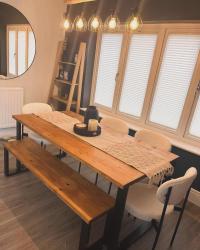 Loving this recent bespoke table and bench set up for another awesome client, perfect for the space and really complimented their wonderful home.

thehairpinlegco harlowtimbergroup boschprouk osmo_uk festool_uk littlefairswoodfinishing oxtoolsuk besseytool_uk rutlandstools 

#woodworker #bespokefurniture #diningtable #happyclient #homeaccount #interior #interiorinspo #homestyle