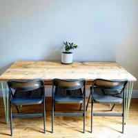 acooksbestfriend 🌻🌼🚀🌻🚀🌼🌻⁣
Reclaimed dining table with pastel green hairpinlegs from the thehairpinlegco & chairs from ikeauk. ⁣
⁣
⁣
⁣
⁣
⁣
 #woodwork  #interiorideas #furnituremaker #instahome #foodlover #cookstagram #homedecor #carpentry #homedecorideas  #handmade #mycreativeinterior ⁣
#homesofinstagram #instainterior #simpledesign #handmade #rustic  #finewoodworking #recycledwood #furnituredesign #reclaimedwood #reclaimedwoodfurniture