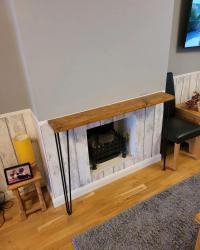 Local Customer Pete contacted us on our Facebook page asking for 3 bespoke consoles for his home. We were more than happy to help of course. #consoletable #reclaimedwood #woodworkersofinstagram #kentwoodworker #shoplocal #supportsmallbusiness #scaffoldboard #reclaimed #industrialdesign #hairpinlegs #thehairpinlegco #recycle #woodworking #littlefairswoodfinishing #ecofriendly #interiordesign #scaffoldboard #enviromentallyfriendly #rusticdesign #decor #smallbusiness #design #madetomeasure