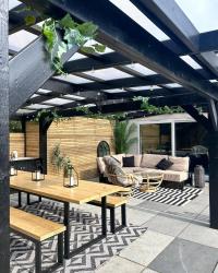 Spring sunshine and the pergola is open for business ☀️🥰

This was finished after summer last year and so can’t wait to get more use out of it this year. The polycarbonate roof is perfect for this time of year as it keeps the heat in and so it felt like a summer’s day out here yesterday 🥰😎. 

Wishing all the UK mammas a happy Mother’s Day - I hope you get deservedly spoiled! Sending a big hug to anyone who finds it hard. I for one feel particularity blessed today - in both being a mum to my 3 gorgeous babies and still having my lovely mum and mother in law, who we all love dearly. I know so many are not that lucky for many different reasons so here’s a big virtual hug. ❤️

Who else has had this glorious sunshine in the UK? And if you’re not UK, I wanna know where you are and what’s your weather like?! 

Dining table and bench seating legs thehairpinlegco (PR gifted)
Geometric outdoor rug kukoonrugs (PR gifted)

#pergola #ourdoorkitchen #pergolas #gardendesign #outdoorspace #gardeninspo